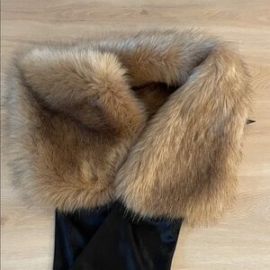 Simons Faux Fur Scarf in Black and Tan